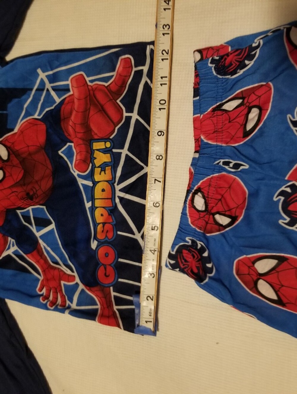 Spiderman Boy's 4T Red and Blue Two-Piece Pajama Set With Spiderman Logo On It - Picture 4 of 16